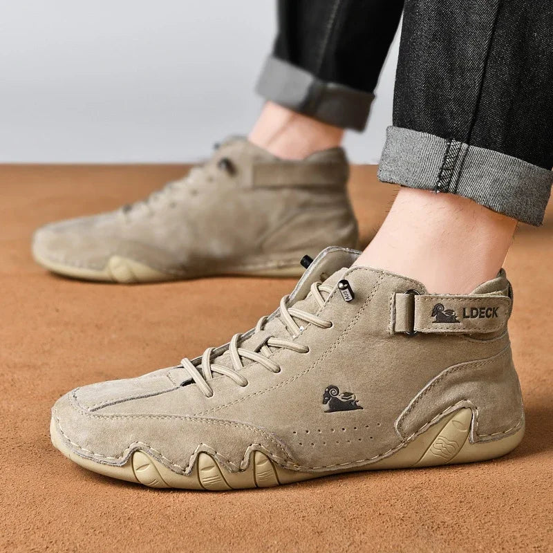 Chaussures de marche en cuir pour hommes, nouvelles bottes de luxe décontractées pour l'extérieur, baskets montantes à la mode, chaussures romaines, bottes de moto, 2025